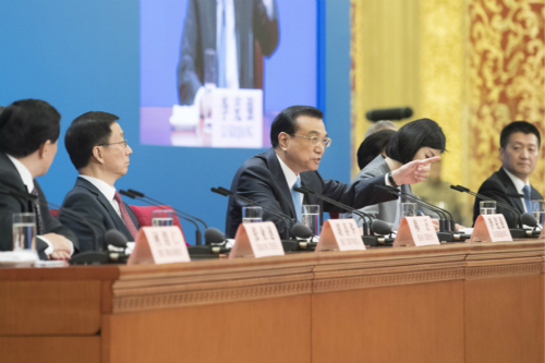 Chinese Premier Li Keqiang Meets the Press 