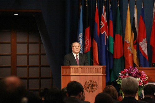 张军出席2019年联合国亚太经社会第75届年会一般性辩论并发言