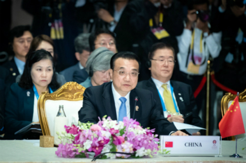 李克强出席第22次东盟与中日韩领导人会议